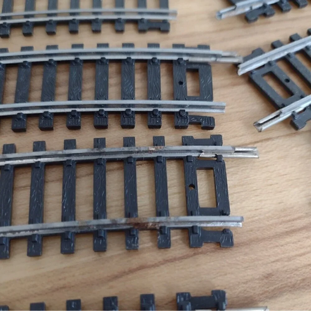 Lot Of 13 Feller Garnet Italy HO Scale Model Train Tracks Curved Staright